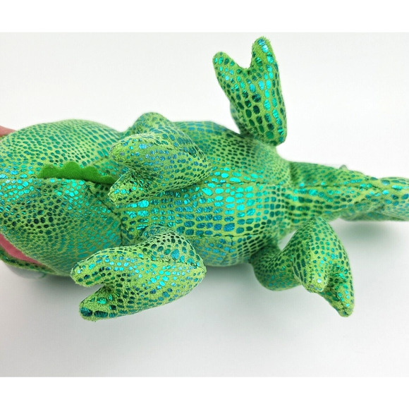 Disney PARKS Rapunzel Pascal 12 Inch Plush Chameleon With Metallic Fabric - Picture 7 of 10